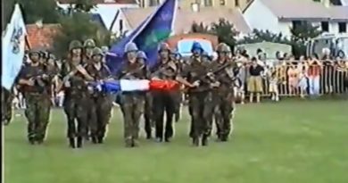 Ogulin nekad – Postrojavanje hrvatskih ratnika po povrtaku iz Oluje Ogulin nekad – Postrojavanje hrvatskih ratnika po povrtaku iz Oluje