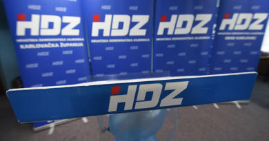 Pripreme HDZ-a za vruću političku jesen Pripreme HDZ-a za vruću političku jesen