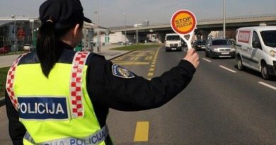 Vozač kažnjen sa 60 dana zatvora i 24 mjeseci zabrane upravljanja motornim vozilom B kategorije Vozač kažnjen sa 60 dana zatvora i 24 mjeseci zabrane upravljanja motornim vozilom B kategorije