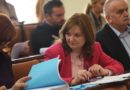 Reagiranje karlovačke lokalne grupe Možemo! na odluku o zamjeni novčane naknade za novorođenče paketom pomoći nepoznatog sadržaja i nepoznatih proizvođača i dobavljača Reagiranje karlovačke lokalne grupe Možemo! na odluku o zamjeni novčane naknade za novorođenče paketom pomoći nepoznatog sadržaja i nepoznatih proizvođača i dobavljača