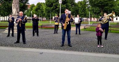 I članovi Puhačkog orkestra pridonijeli slavljeničkom ugođaju I članovi Puhačkog orkestra pridonijeli slavljeničkom ugođaju