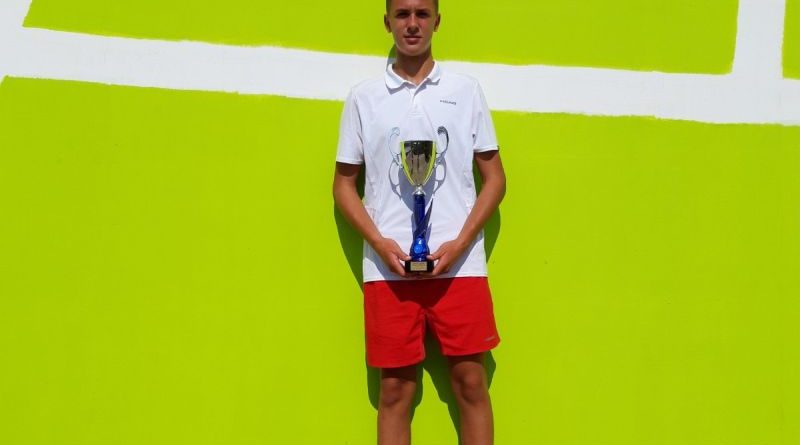 Uspješan teniski vikend – Dorian osvojio Tennis Europe Zadar Open do 14 Uspješan teniski vikend – Dorian osvojio Tennis Europe Zadar Open do 14