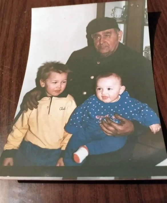 Djed Josip s unucima Andrejom i Matejom